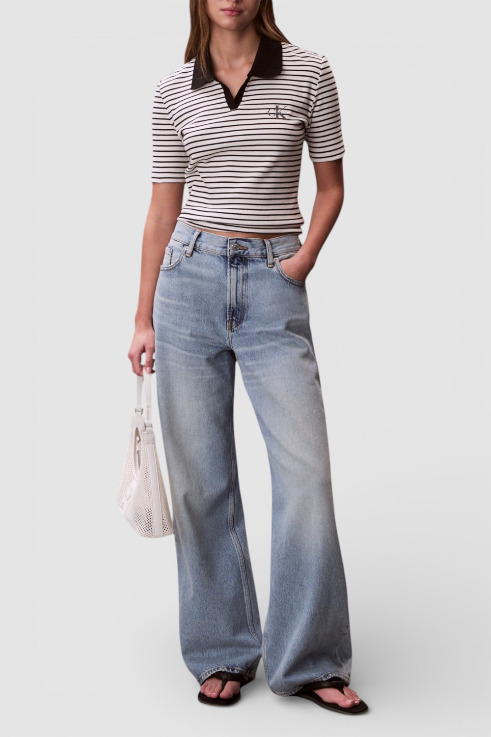 תמונת כל הלוק של חולצת פולו